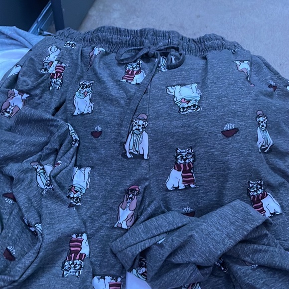 Christmas pj set with an extra pair of comfy pants - Picture 5 of 7